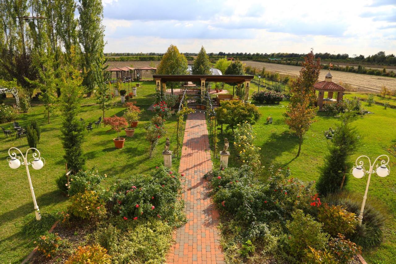 Millefiori La Corte Delle Rose โรวีโก ภายนอก รูปภาพ